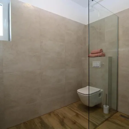 Villa Modern With Private Pool And Garden Pula