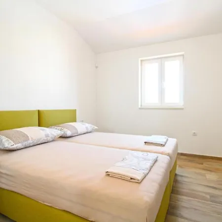 Modern With Private Pool And Garden Villa Pula