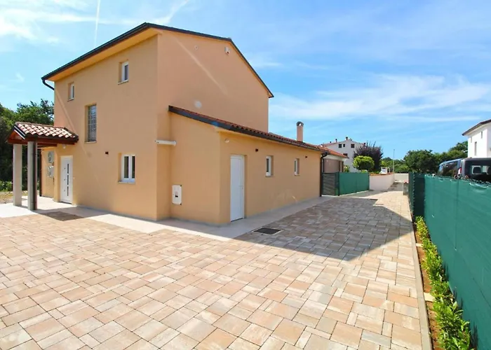 Vila Modern With Private Pool And Garden *