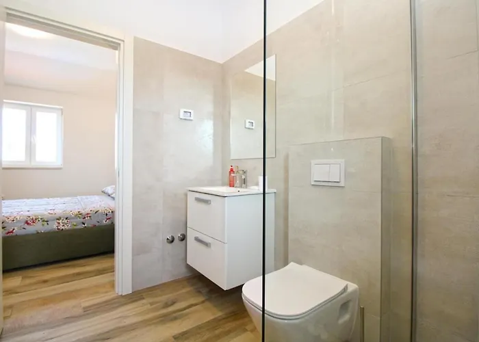 Modern With Private Pool And Garden Villa Póla