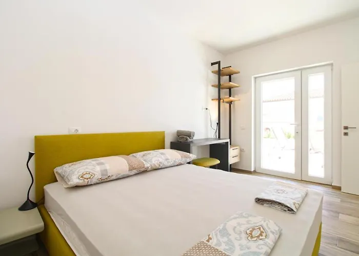 Villa Modern With Private Pool And Garden Póla