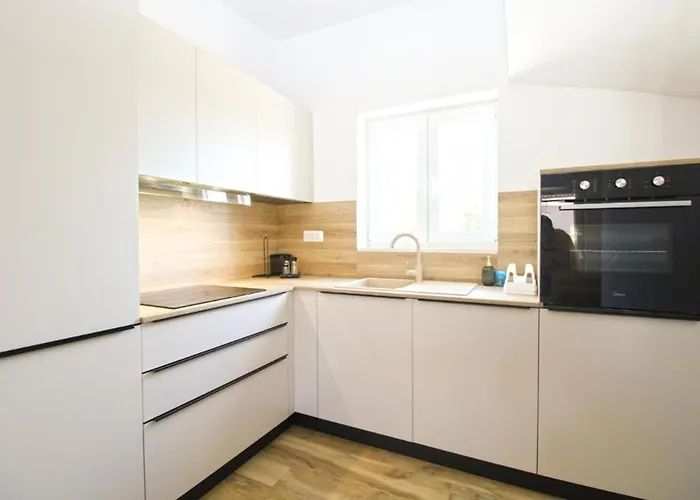 Modern With Private Pool And Garden Vila
