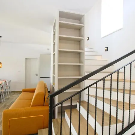 Villa Modern With Private Pool And Garden